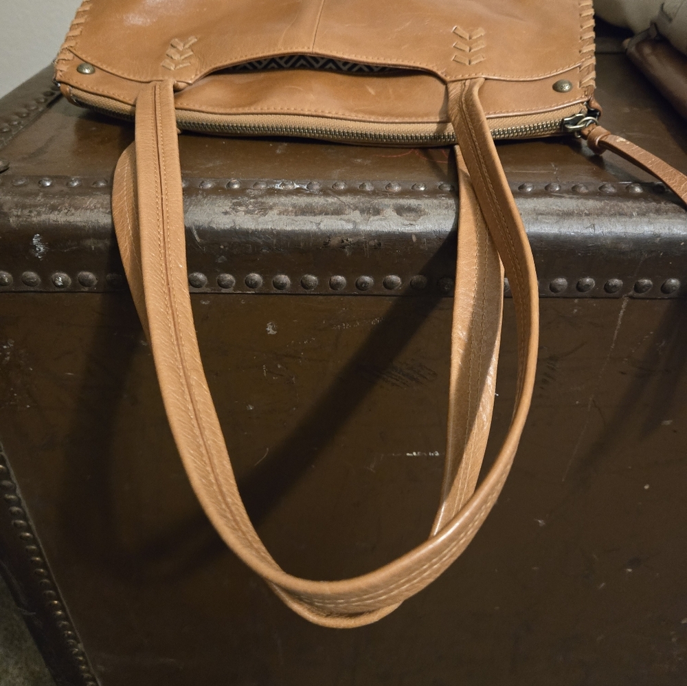 HOBO Tan Leather Shoulder Bag - Picture 12 of 13